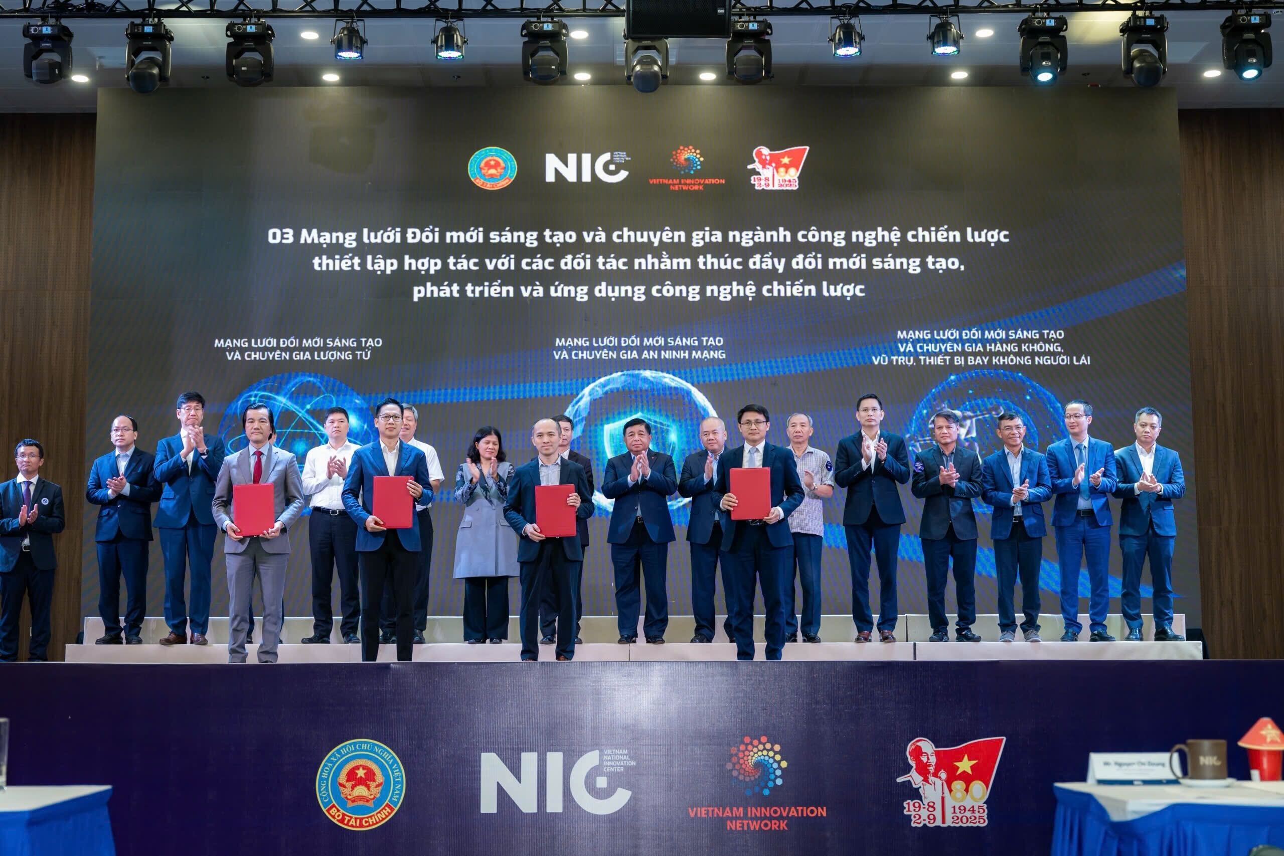 CyStack tham dự Lễ công bố 03 Mạng lưới Đổi mới sáng tạo về công nghệ chiến lược
