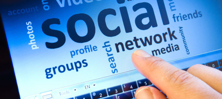 Mạng xã hội trở thành mục tiêu của cộng đồng tin tặc